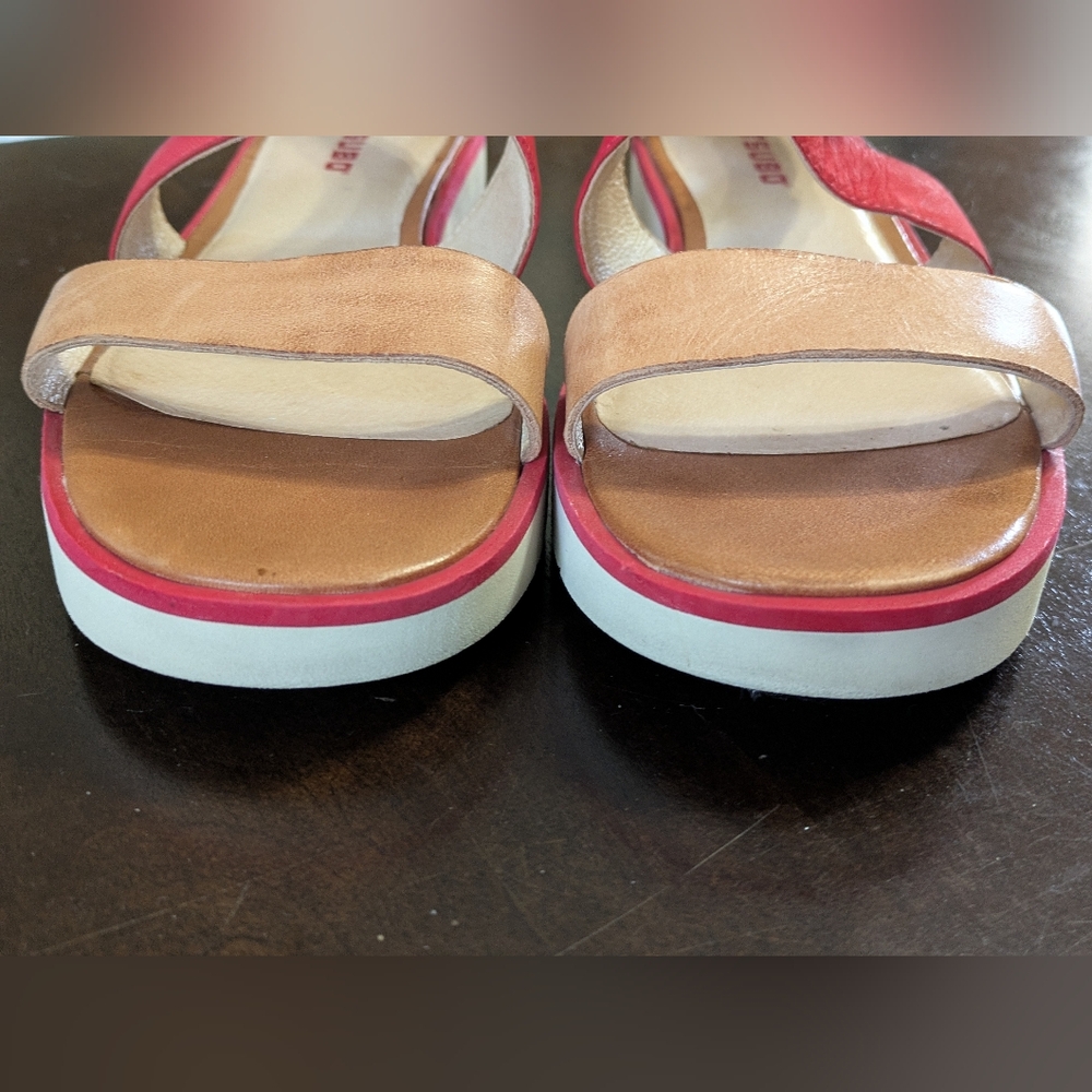 Tsubo Leather Gladiator Sandals. Size 8 - Picture 3 of 9